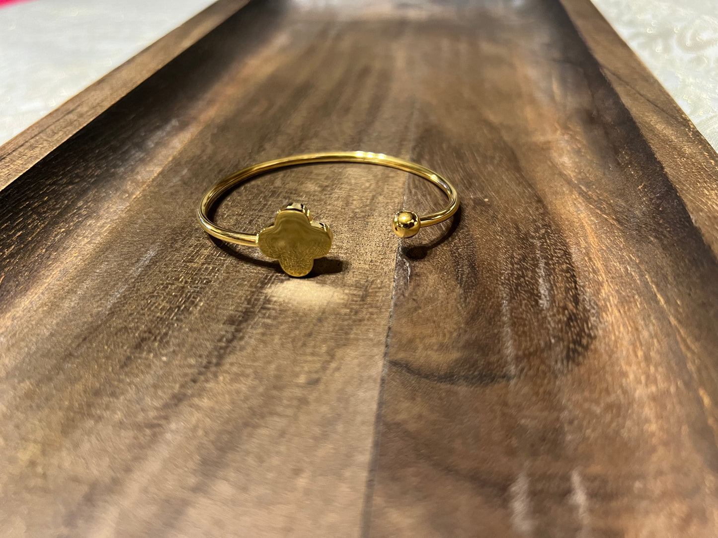Zoe Clover Bangle