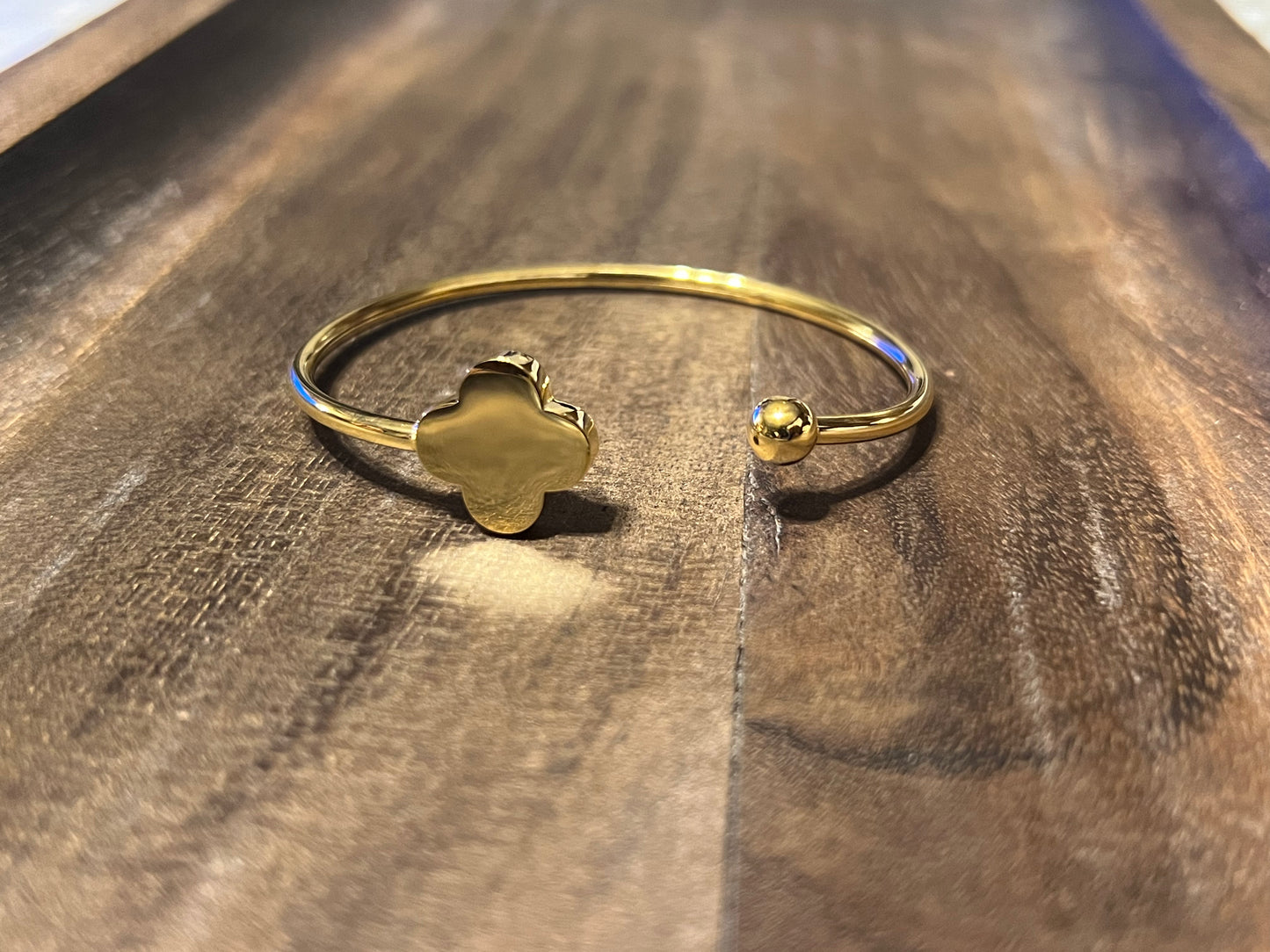 Zoe Clover Bangle