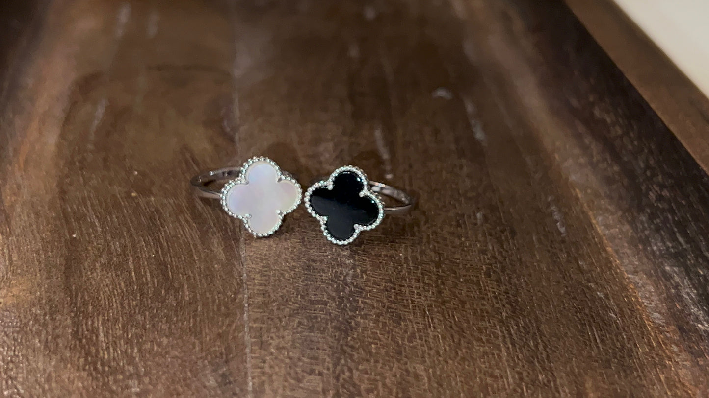 Paris Clover Ring ~ Silver