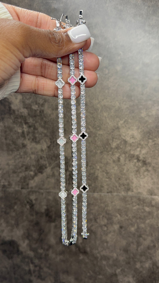 Icy Clover Tennis Bracelet (White)