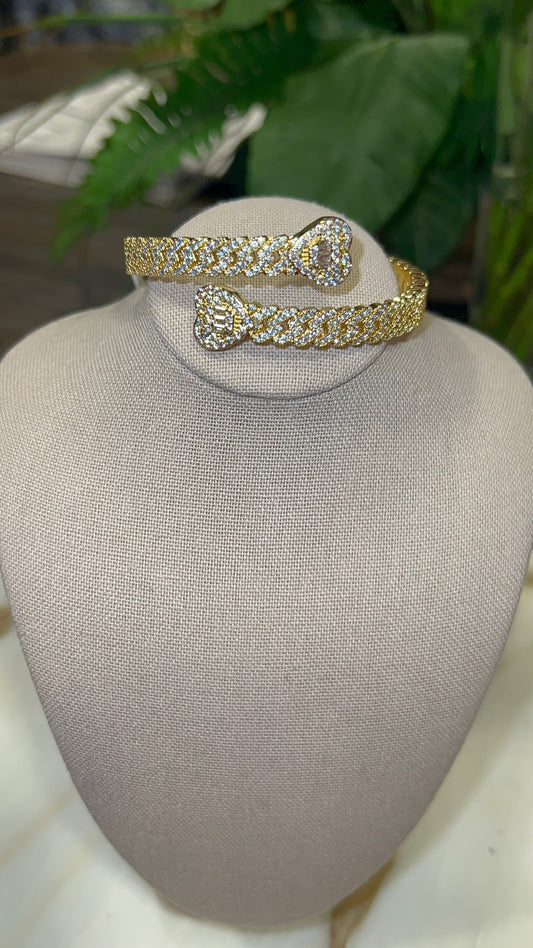 Cuban Link Heart Bracelet