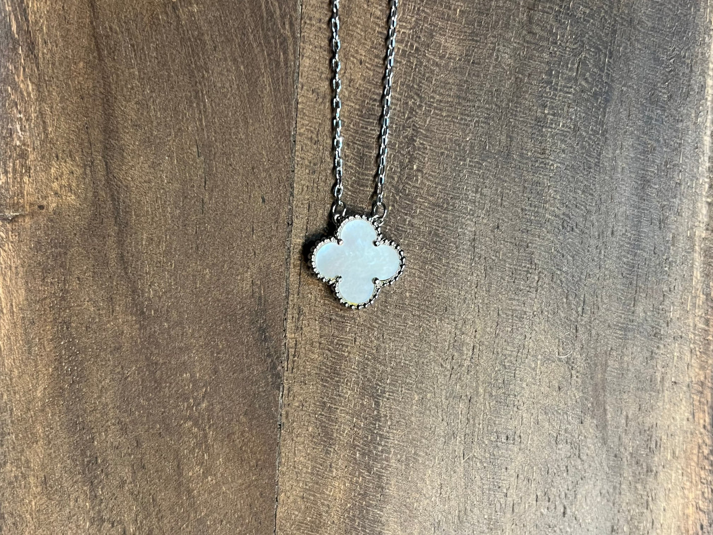 Scarlett Clover Necklace ~ Silver