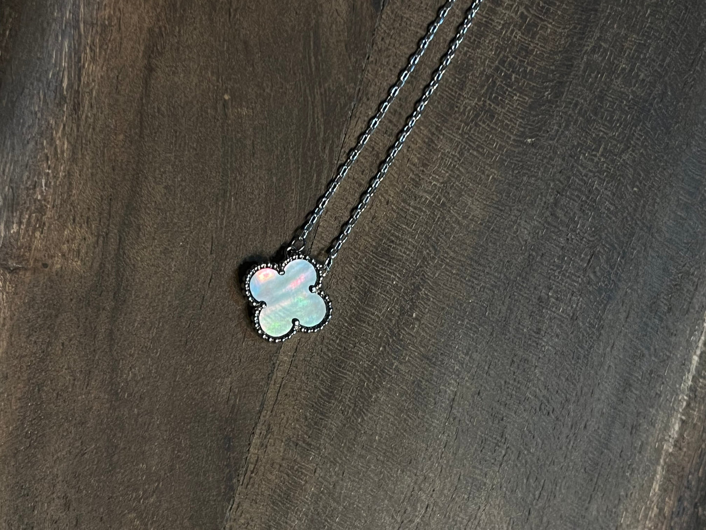 Scarlett Clover Necklace ~ Silver