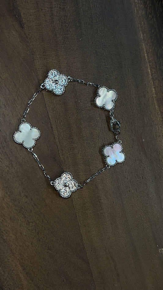 Demi Clover Bracelet ~ White